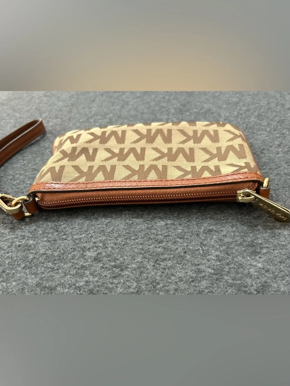 Michael Kors MK Monogram Jacquard Wristlet - Picture 6 of 8